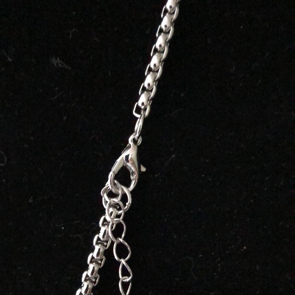 - Pendant and necklace - Picture 4 of 6